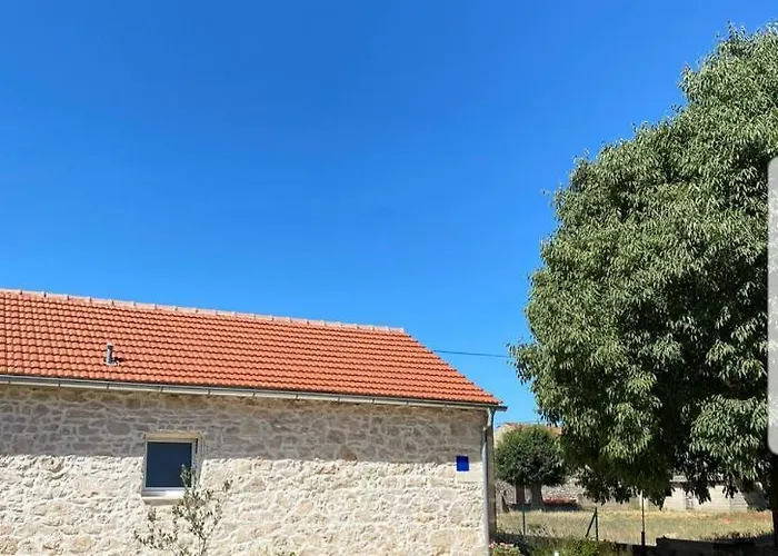 House Lucia Вилла Сукошан
