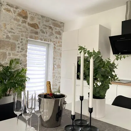 House Lucia Villa *