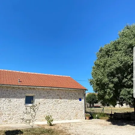 House Lucia וילה Sukošan