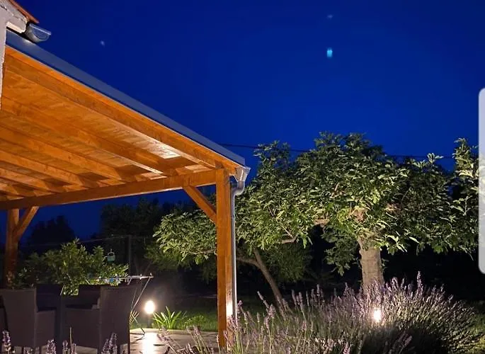 House Lucia Sukošan